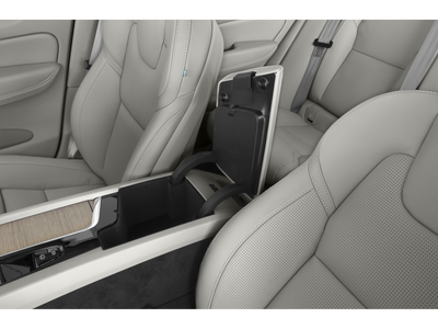 2023 Volvo XC60 Recharge Plug-In Hybrid Ultimate Bright Theme