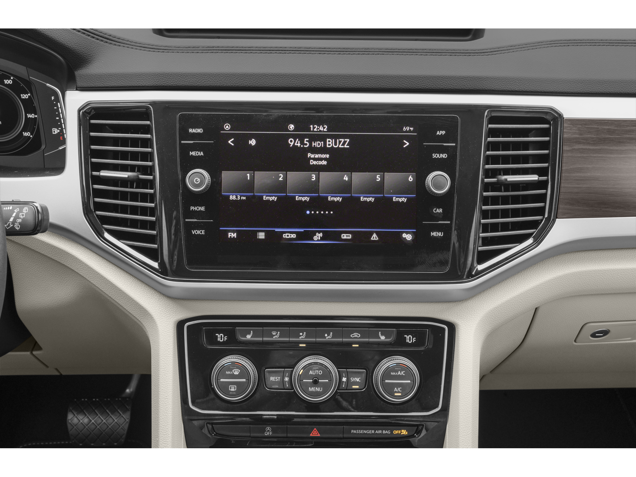 2023 Volkswagen Atlas V6 SE Technology photo 4