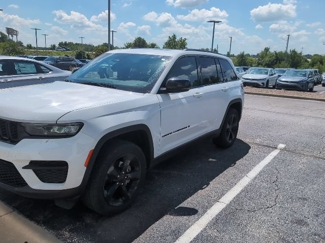 2022 Jeep Grand Cherokee Altitude