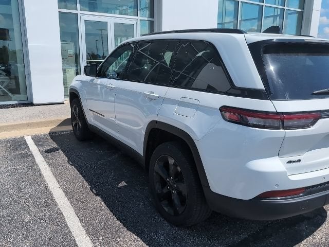 2022 Jeep Grand Cherokee Altitude