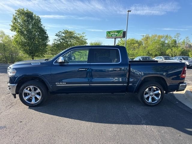 Used 2022 RAM Ram 1500 Pickup Limited with VIN 1C6SRFHT9NN147807 for sale in Kansas City