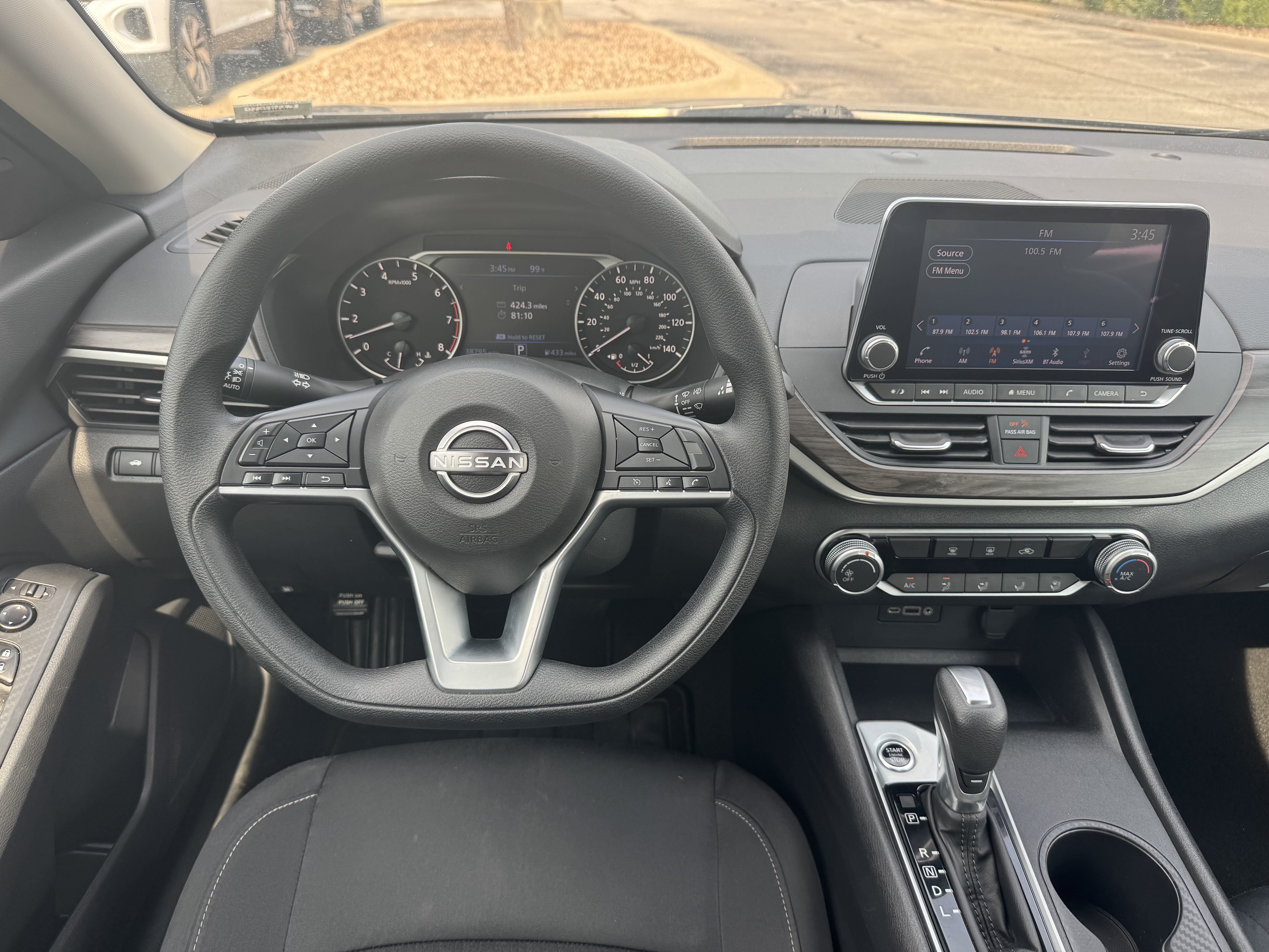 2025 Nissan Altima SV