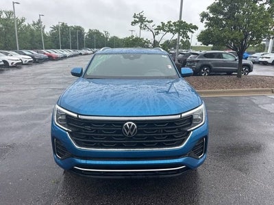 2024 Volkswagen Atlas Cross Sport 2.0T SEL R-Line