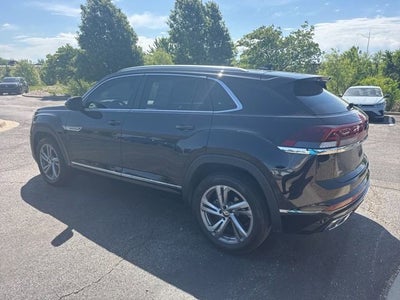 2024 Volkswagen Atlas Cross Sport 2.0T SEL R-Line