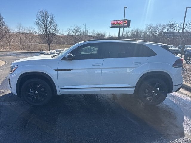 Certified 2025 Volkswagen Atlas Cross Sport SEL R-LINE with VIN 1V2AE2CA4SC229903 for sale in Kansas City