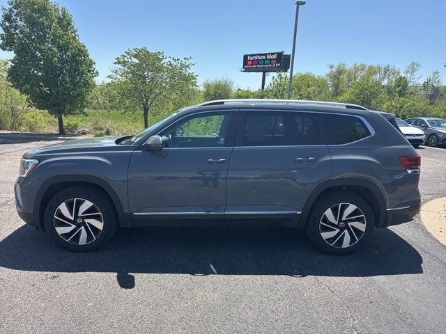 Used 2025 Volkswagen Atlas SEL with VIN 1V2BR2CA3SC570217 for sale in Kansas City