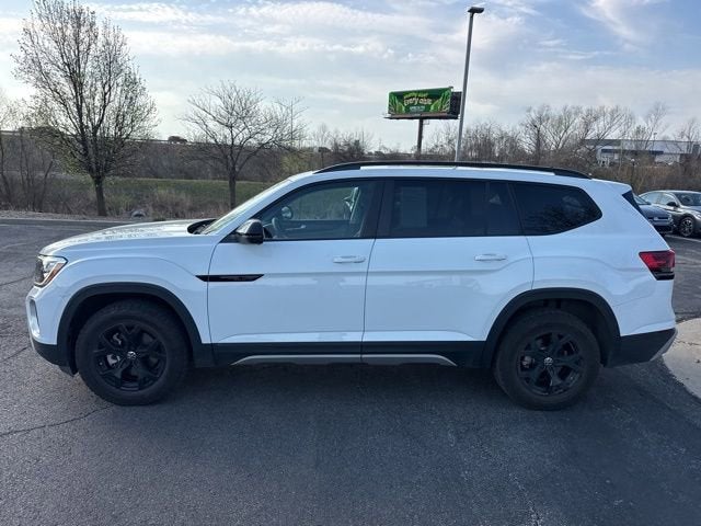 2024 Volkswagen Atlas 2.0T Peak Edition SE w/Technology