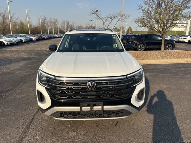 2024 Volkswagen Atlas 2.0T Peak Edition SE w/Technology