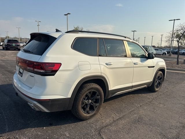 2024 Volkswagen Atlas 2.0T Peak Edition SE w/Technology