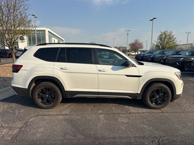 2024 Volkswagen Atlas 2.0T Peak Edition SE w/Technology