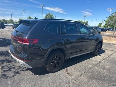 2025 Volkswagen Atlas 2.0T Peak Edition