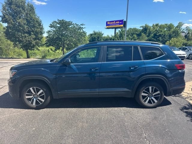 Used 2023 Volkswagen Atlas SE with VIN 1V2DP2CA1PC516145 for sale in Kansas City