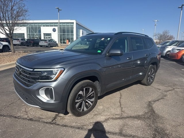 2024 Volkswagen Atlas 2.0T SE