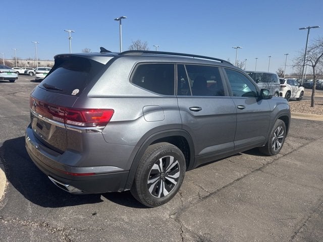 2024 Volkswagen Atlas 2.0T SE