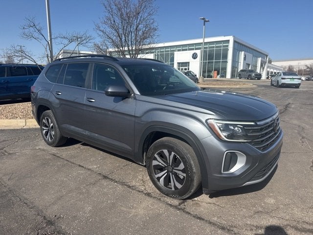 2024 Volkswagen Atlas 2.0T SE