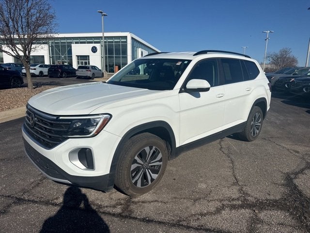 2024 Volkswagen Atlas 2.0T SE