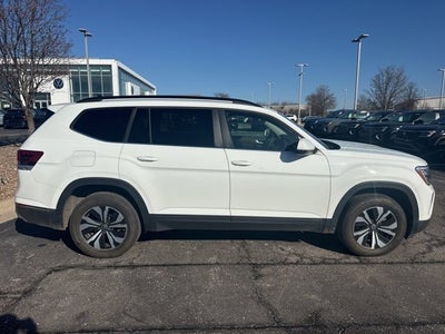2024 Volkswagen Atlas 2.0T SE