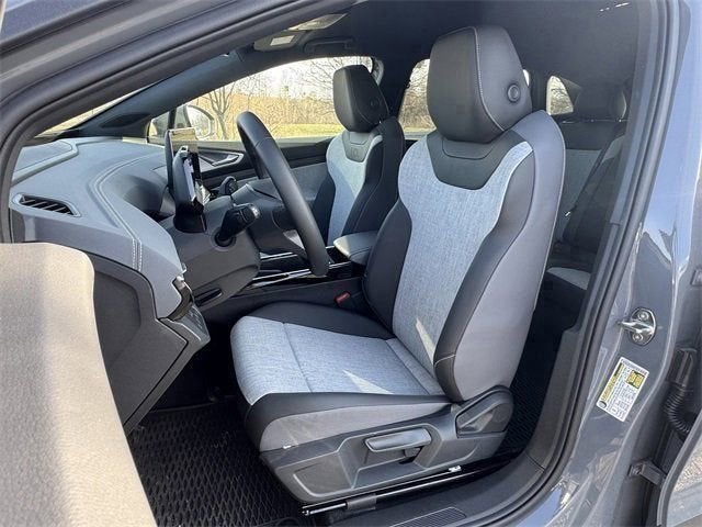 2025 Volkswagen ID.4 Pro