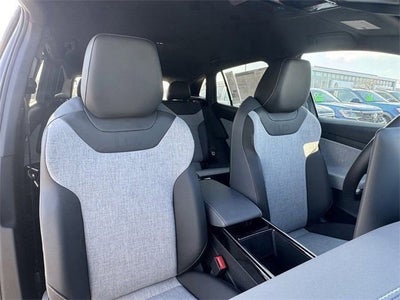 2025 Volkswagen ID.4 Pro