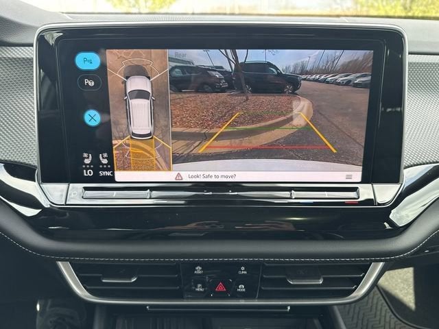 2026 Volkswagen Atlas Cross Sport 2.0T SEL Premium R-Line