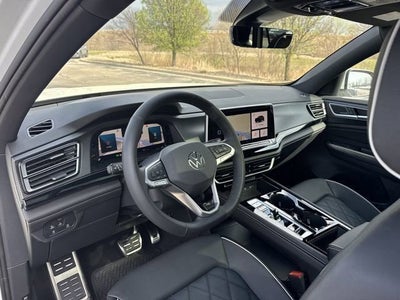 2026 Volkswagen Atlas Cross Sport 2.0T SEL Premium R-Line
