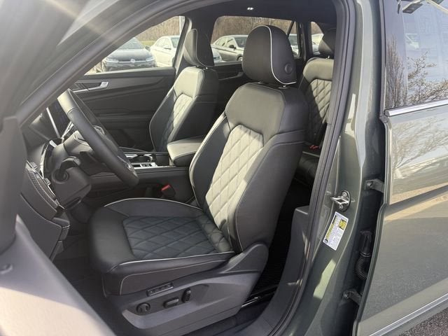 2026 Volkswagen Atlas Cross Sport 2.0T SEL Premium R-Line