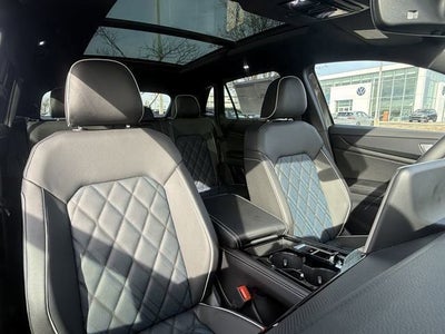 2026 Volkswagen Atlas Cross Sport 2.0T SEL Premium R-Line