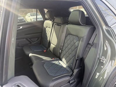 2026 Volkswagen Atlas Cross Sport 2.0T SEL Premium R-Line