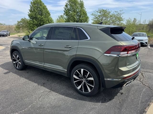 2026 Volkswagen Atlas Cross Sport 2.0T SEL Premium R-Line
