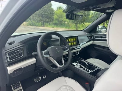 2026 Volkswagen Atlas Cross Sport 2.0T SEL Premium R-Line