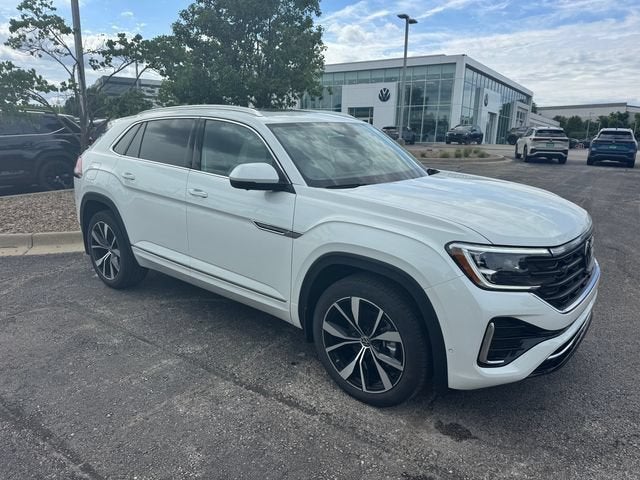 2026 Volkswagen Atlas Cross Sport 2.0T SEL Premium R-Line