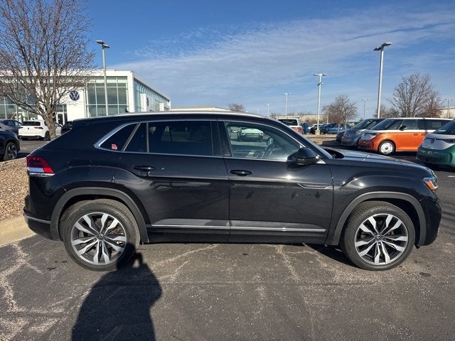 2022 Volkswagen Atlas Cross Sport 3.6L V6 SEL Premium R-Line