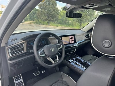 2026 Volkswagen Atlas 2.0T SEL Premium R-Line