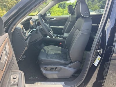 2026 Volkswagen Atlas 2.0T SEL Premium R-Line