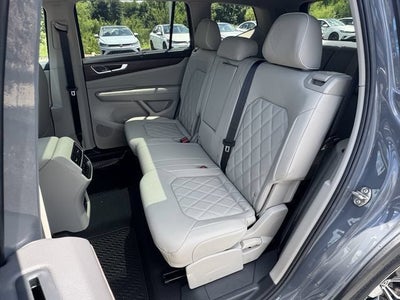 2026 Volkswagen Atlas 2.0T SEL Premium R-Line