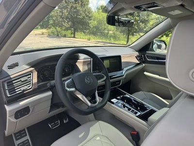 2026 Volkswagen Atlas 2.0T SEL Premium R-Line