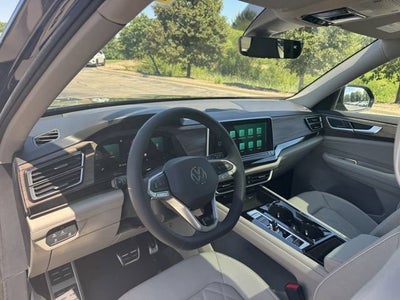 2026 Volkswagen Atlas 2.0T SEL Premium R-Line