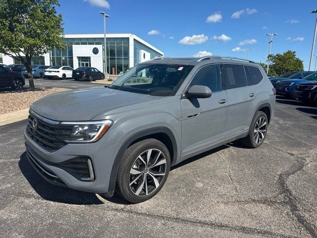 2025 Volkswagen Atlas 2.0T SEL Premium R-Line 4MOTION's photo