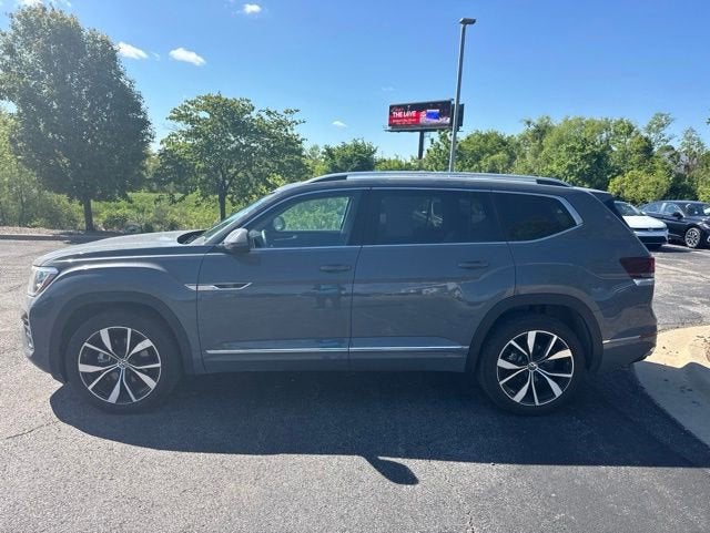 Used 2025 Volkswagen Atlas SEL Premium R-Line with VIN 1V2FR2CA0SC566918 for sale in Kansas City
