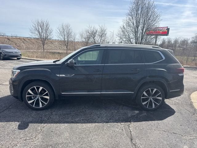 Certified 2025 Volkswagen Atlas SEL Premium R-Line with VIN 1V2FR2CA2SC549506 for sale in Kansas City