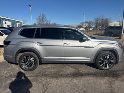 2025 Volkswagen Atlas 2.0T SEL Premium R-Line