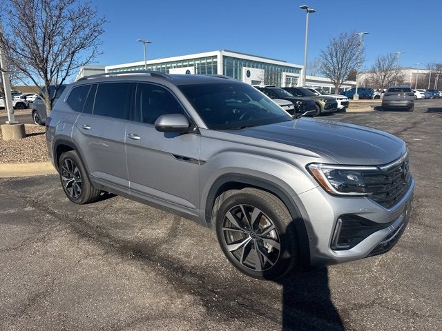 2025 Volkswagen Atlas 2.0T SEL Premium R-Line