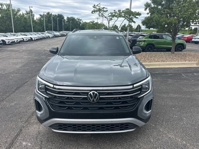 2024 Volkswagen Atlas 2.0T Peak Edition SEL