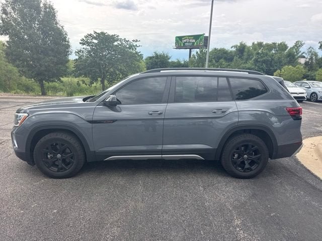 2024 Volkswagen Atlas 2.0T Peak Edition SEL