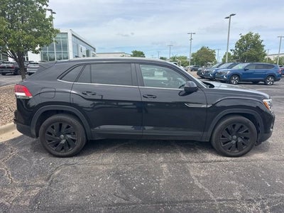 2025 Volkswagen Atlas Cross Sport 2.0T SE w/Technology