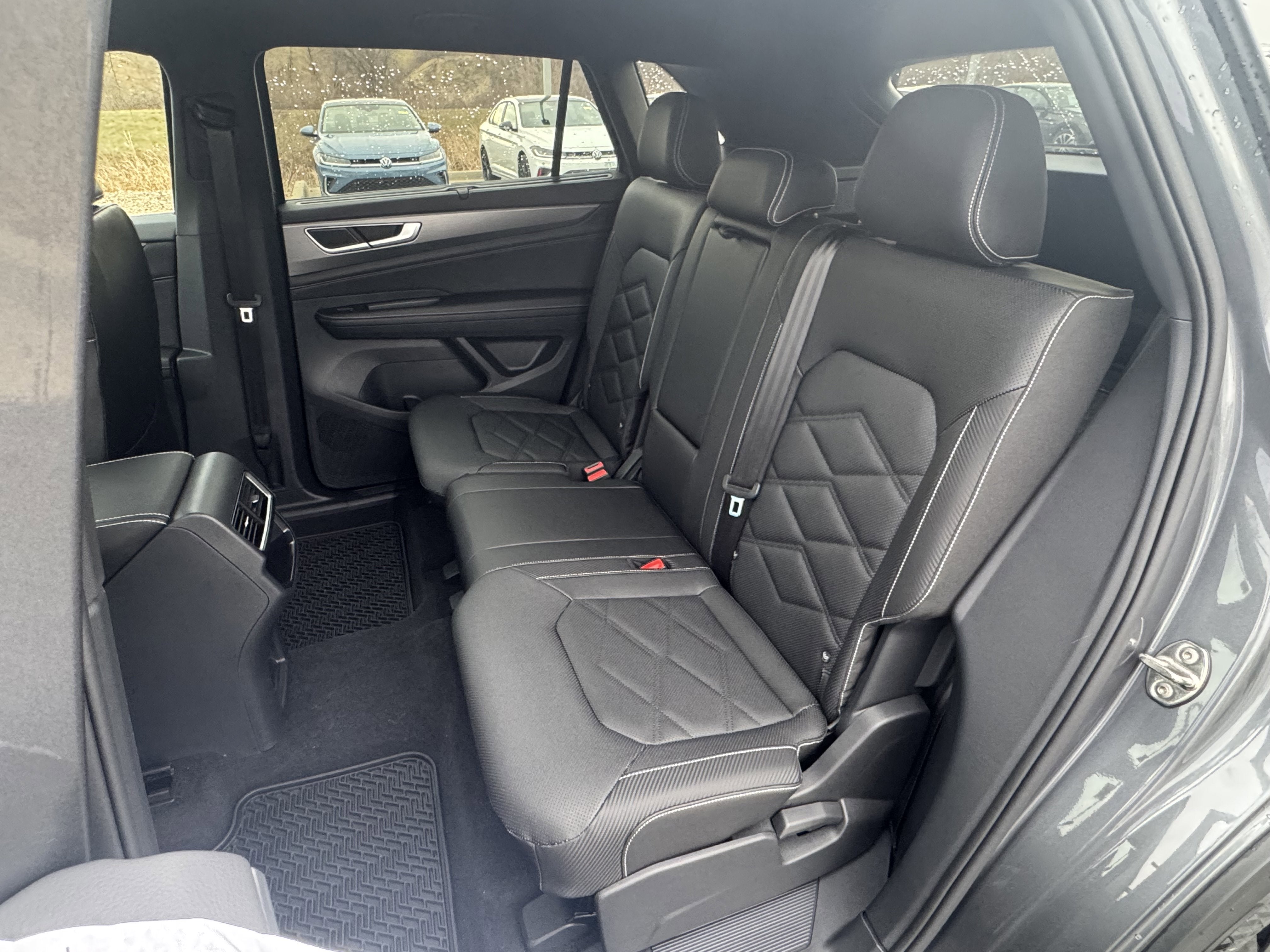 2025 Volkswagen Atlas Cross Sport 2.0T SE w/Technology