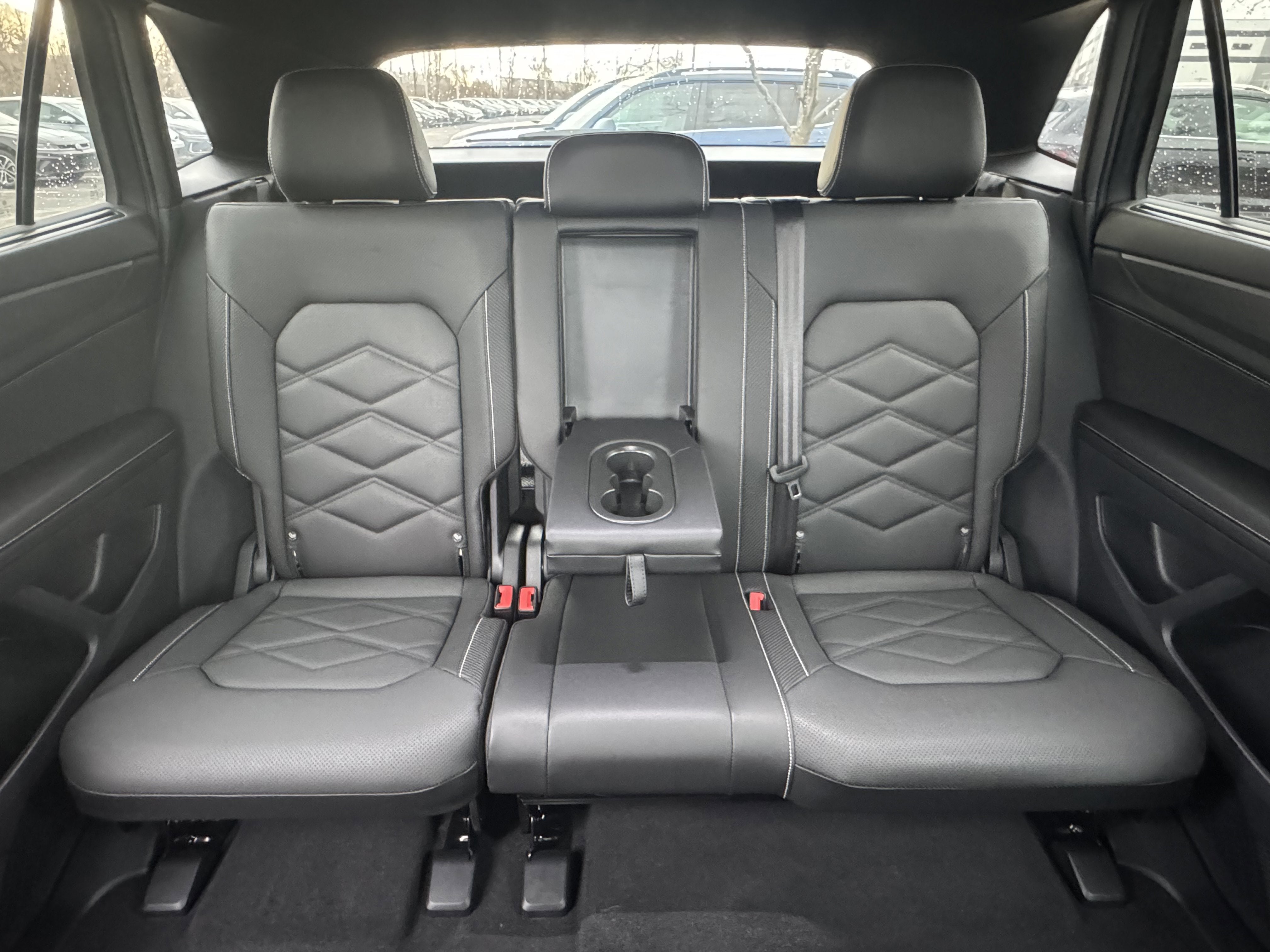 2025 Volkswagen Atlas Cross Sport 2.0T SE w/Technology