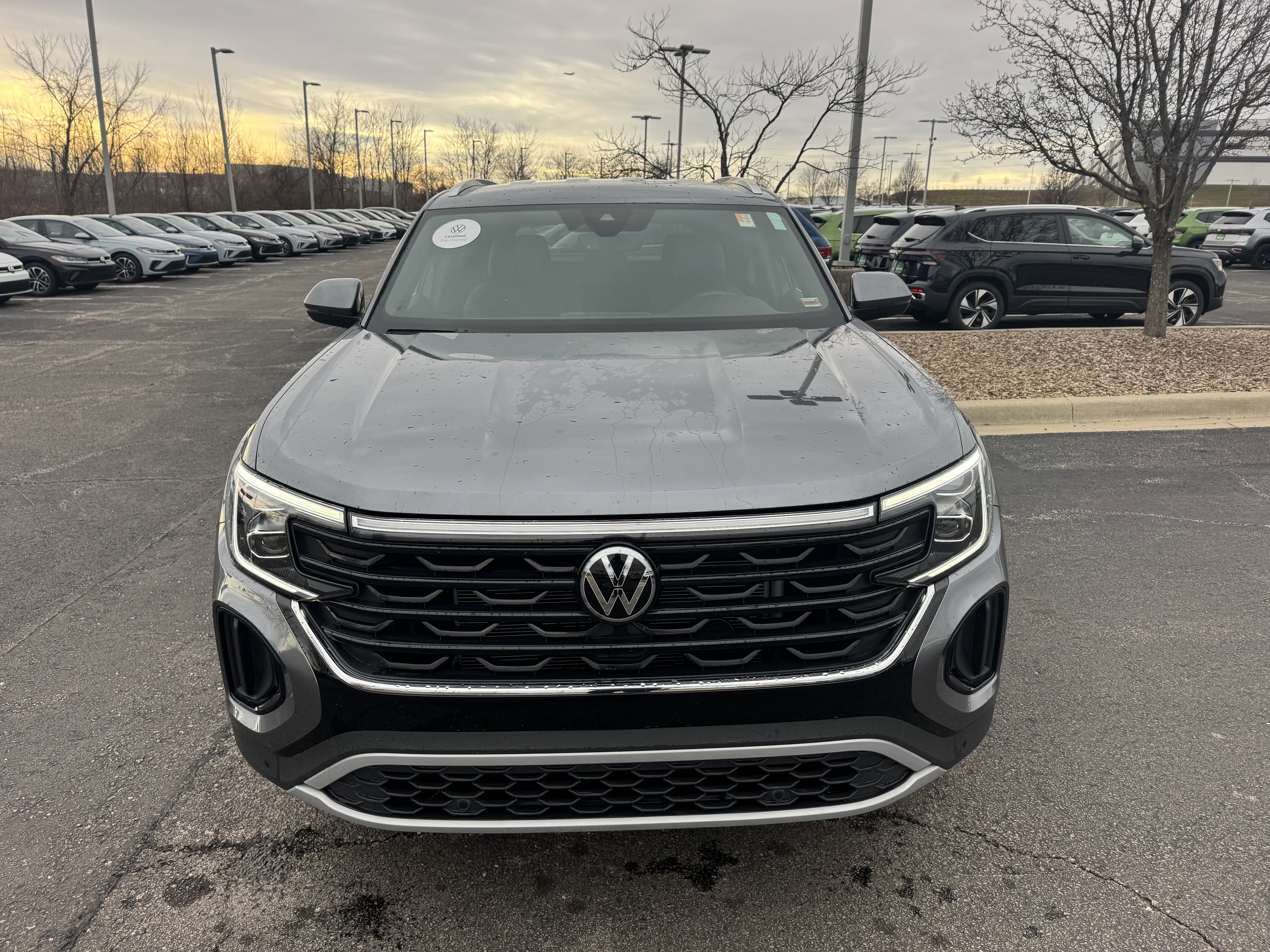 2025 Volkswagen Atlas Cross Sport 2.0T SE w/Technology