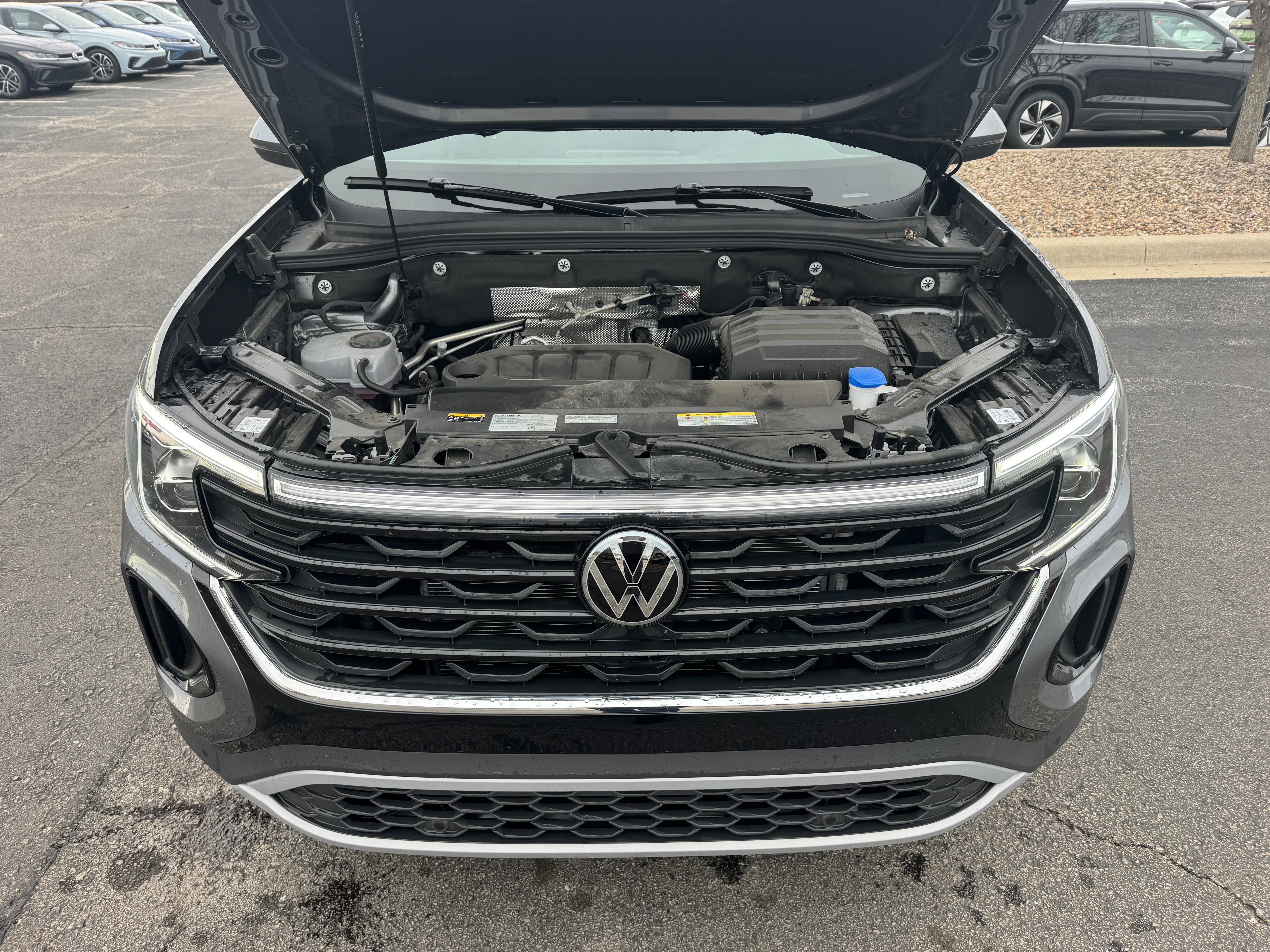 2025 Volkswagen Atlas Cross Sport 2.0T SE w/Technology