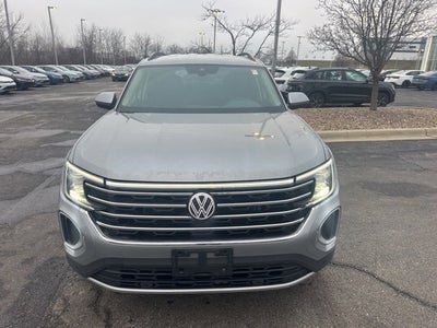 2025 Volkswagen Atlas 2.0T SE w/Technology